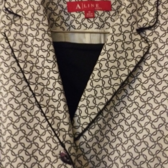 2 piece suit - Picture 2 of 4